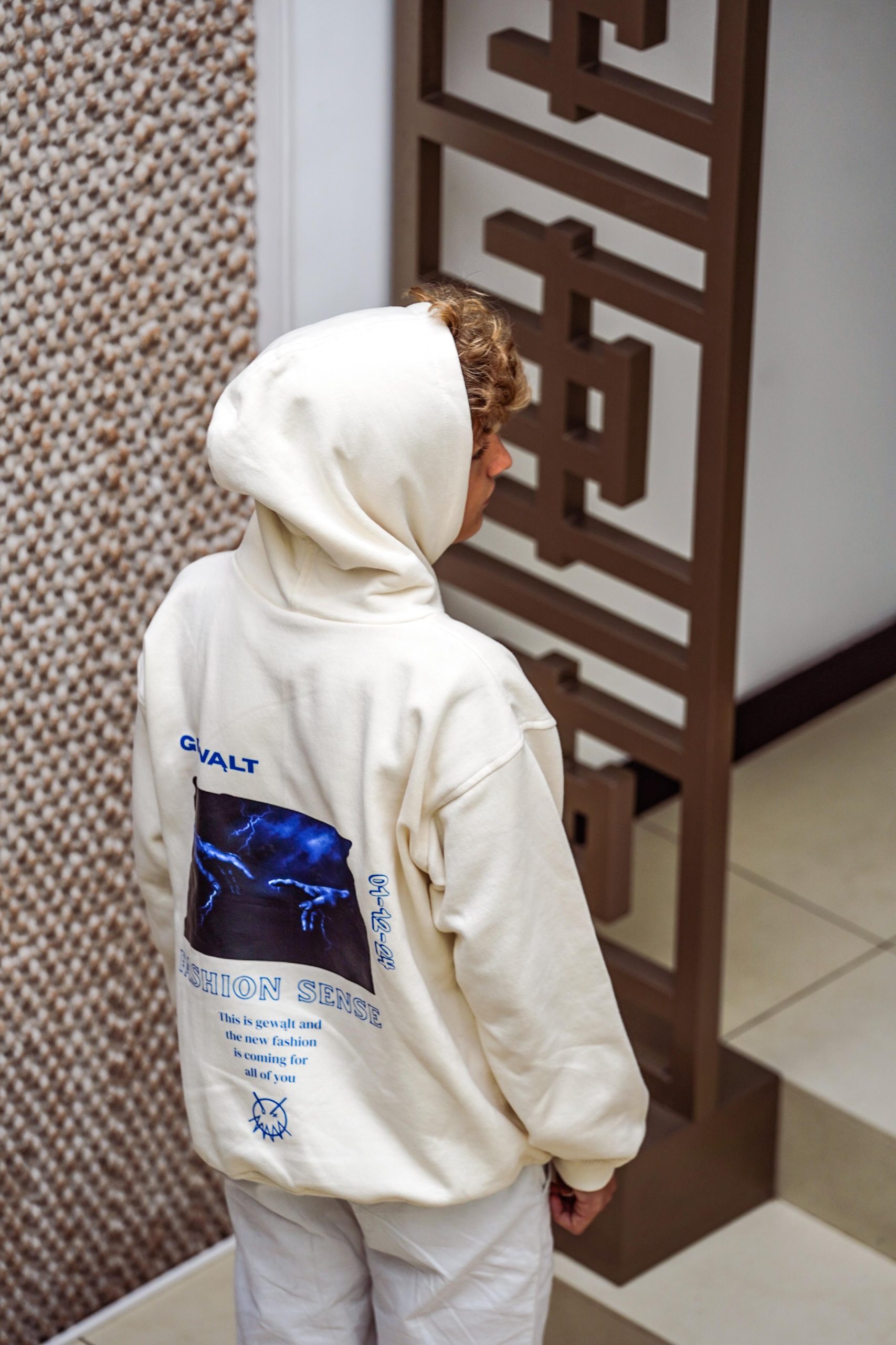 Gewalt Hoodie Dark